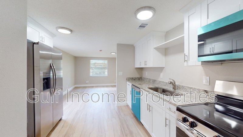 2515 30th Avenue Drive East - B property image