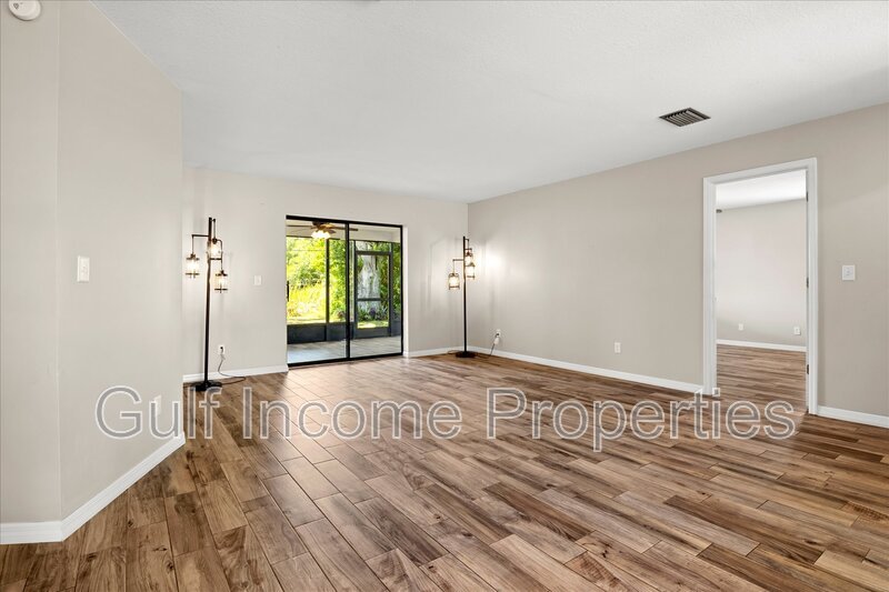 8307 12th Avenue Drive Northwest property image