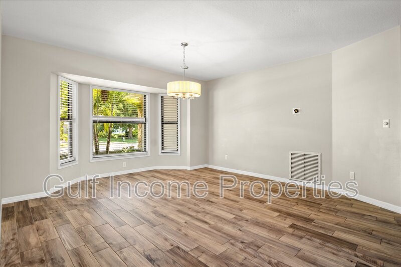 8307 12th Avenue Drive Northwest property image