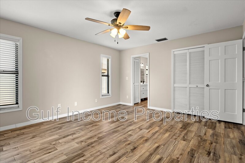 8307 12th Avenue Drive Northwest property image