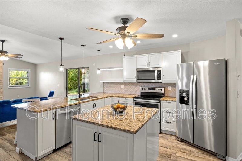 8307 12th Avenue Drive Northwest property image