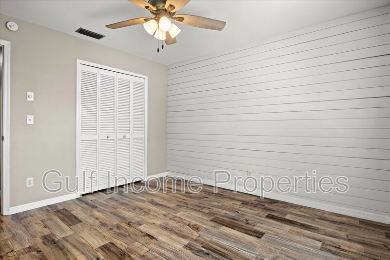 8307 12th Avenue Drive Northwest property image