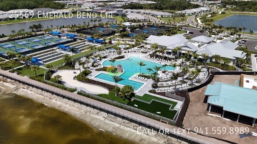 25569 Emerald Bend Cir property image