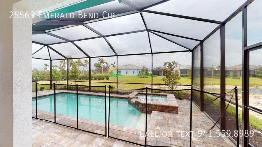 25569 Emerald Bend Cir property image
