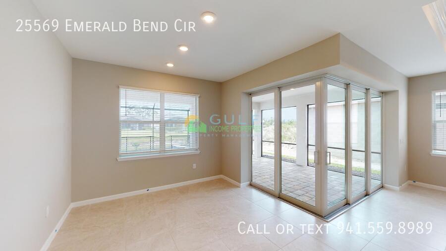 25569 Emerald Bend Cir property image