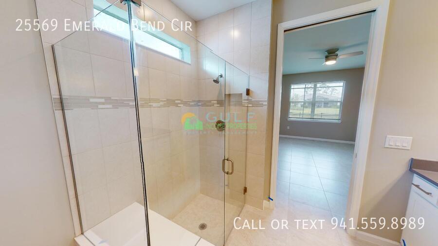 25569 Emerald Bend Cir property image