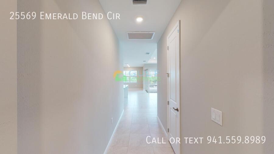 25569 Emerald Bend Cir property image