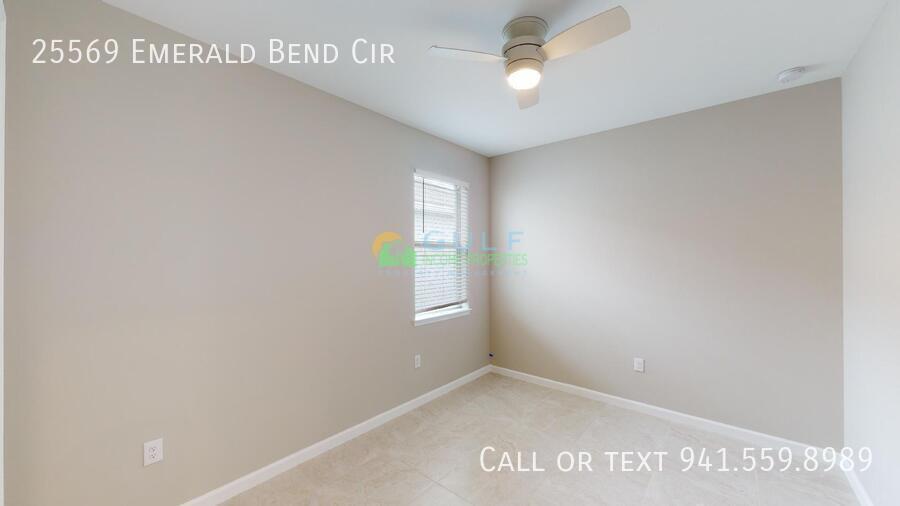 25569 Emerald Bend Cir property image