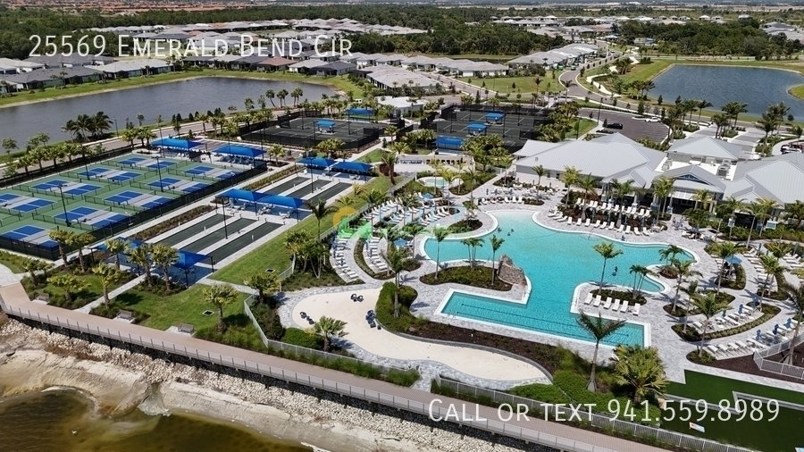 25569 Emerald Bend Cir property image