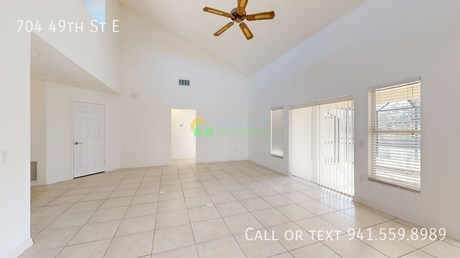 704 49th St E property image