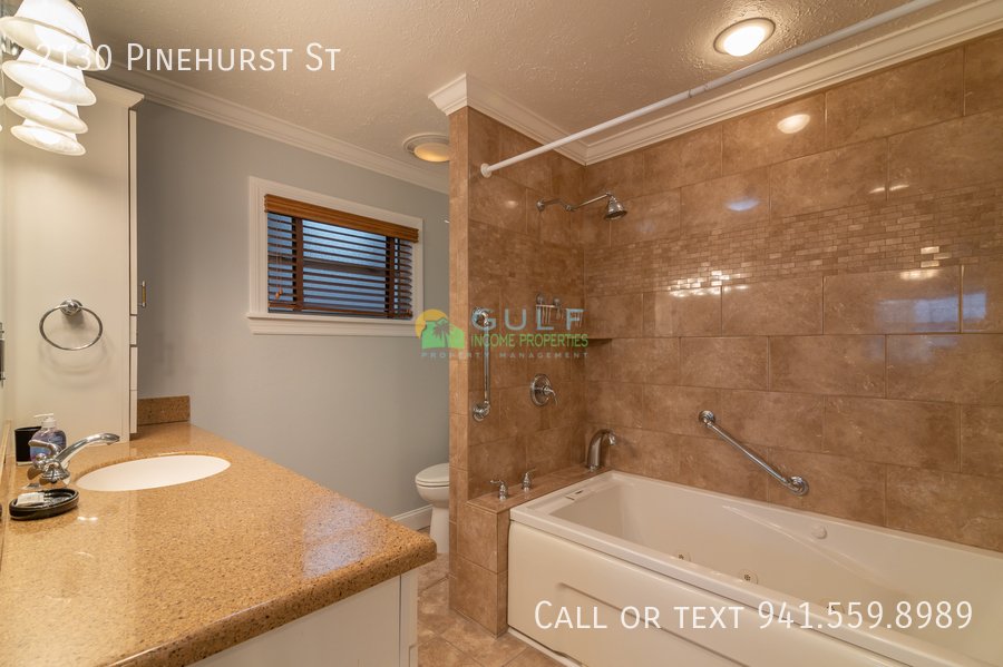 2130 Pinehurst St property image