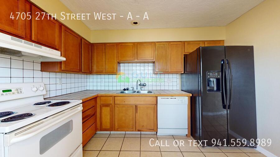 4705 27th Street West - A property image