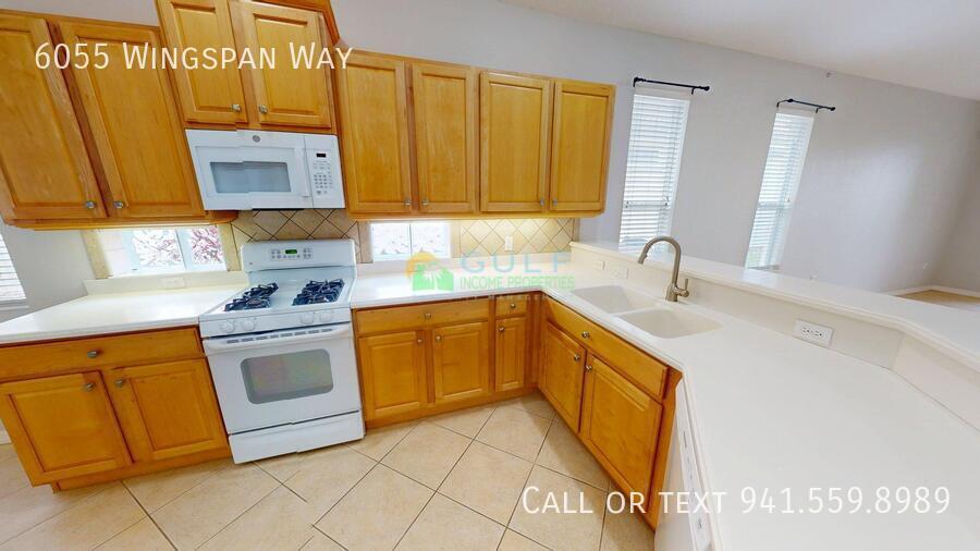 6055 Wingspan Way property image