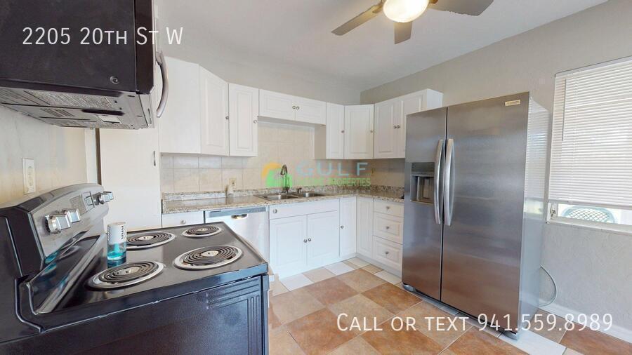 2205 20th St W property image