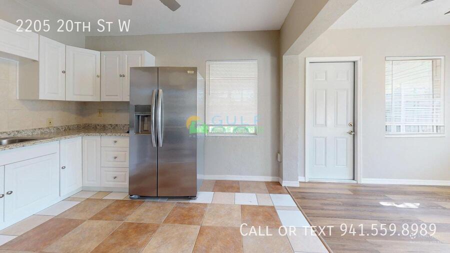 2205 20th St W property image