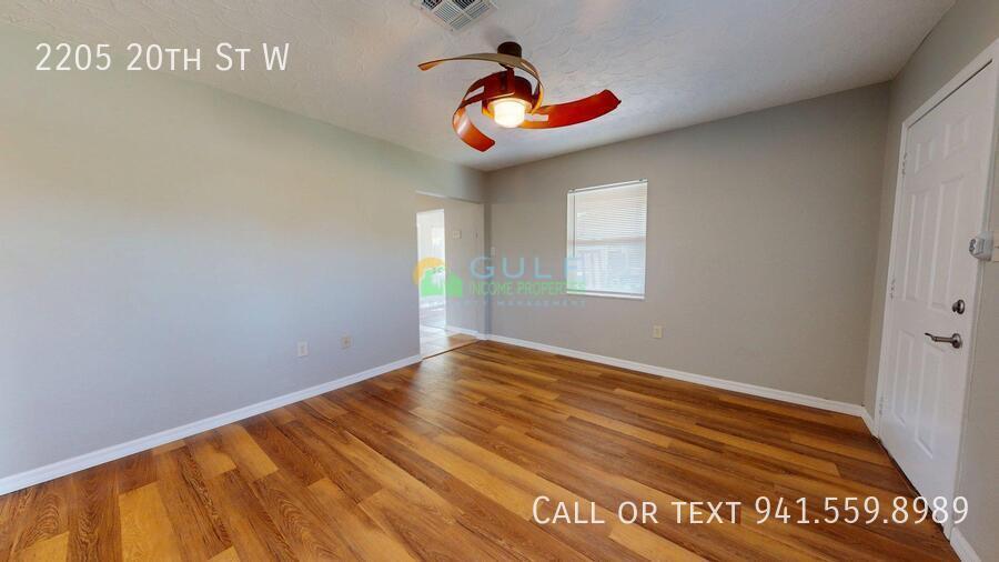 2205 20th St W property image