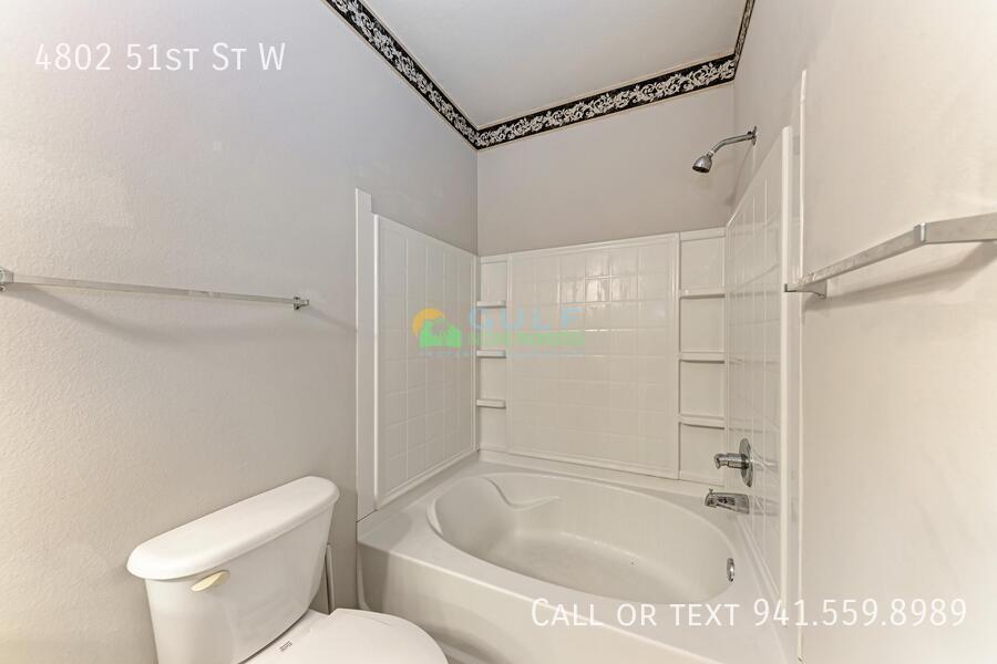 4802 51st St W property image