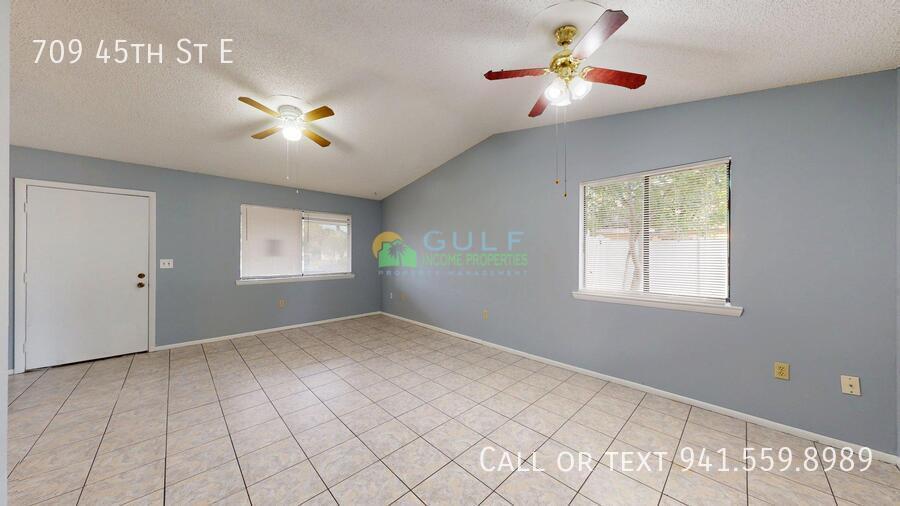 709 45th St E property image
