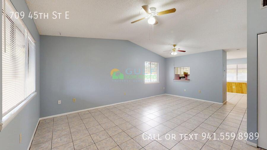 709 45th St E property image