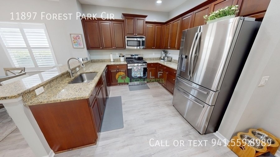 11897 Forest Park Cir property image