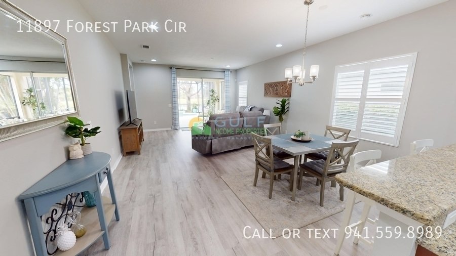 11897 Forest Park Cir property image