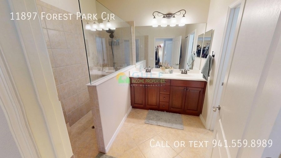 11897 Forest Park Cir property image