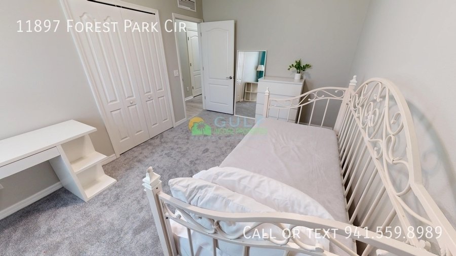 11897 Forest Park Cir property image