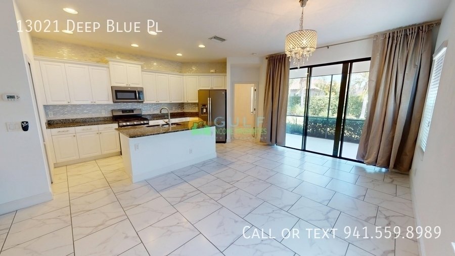 13021 Deep Blue Pl property image
