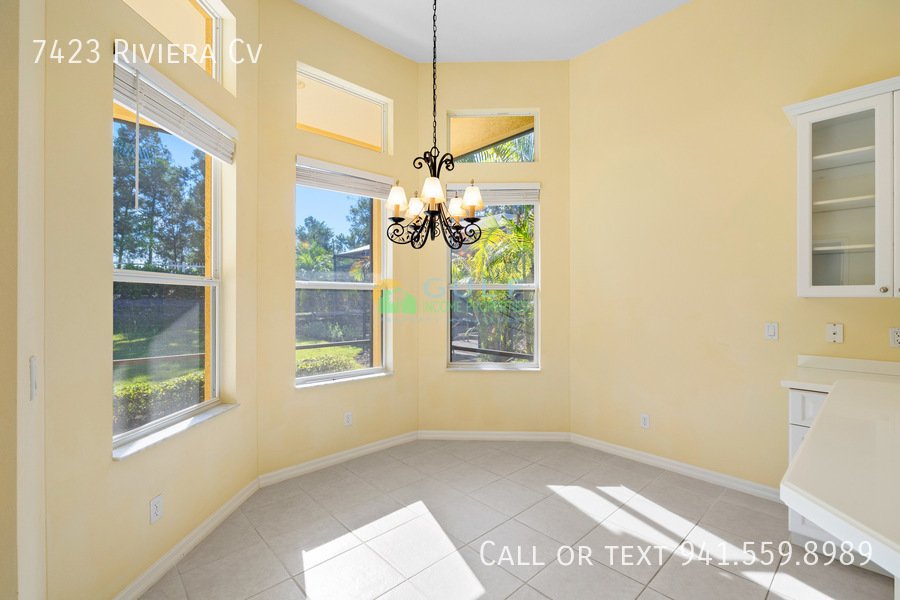 7423 Riviera Cv property image