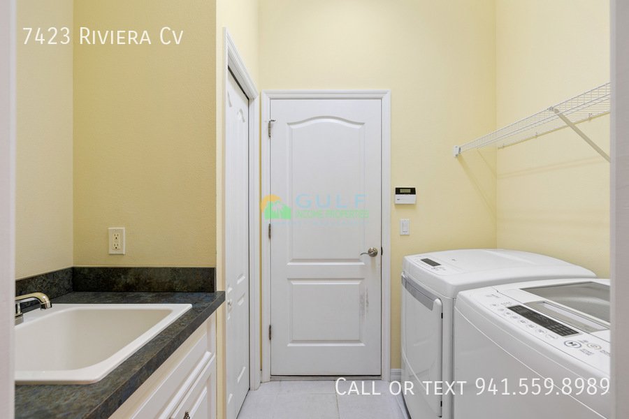 7423 Riviera Cv property image