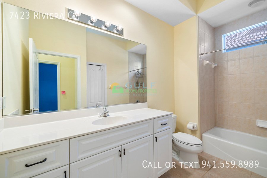 7423 Riviera Cv property image