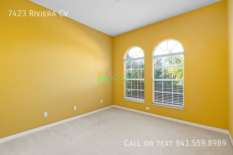 7423 Riviera Cv property image