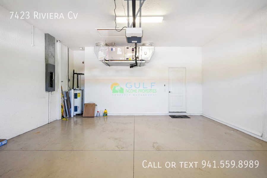 7423 Riviera Cv property image