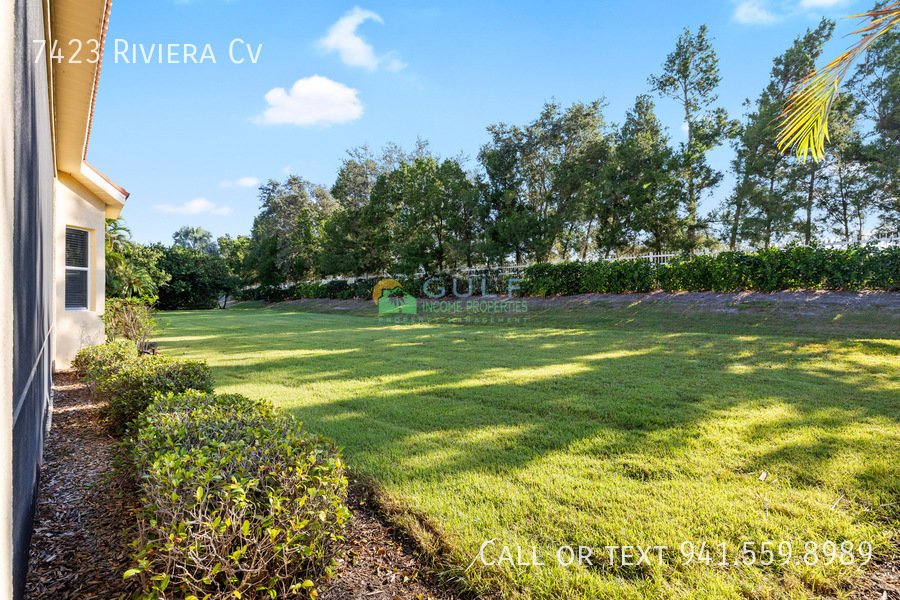 7423 Riviera Cv property image