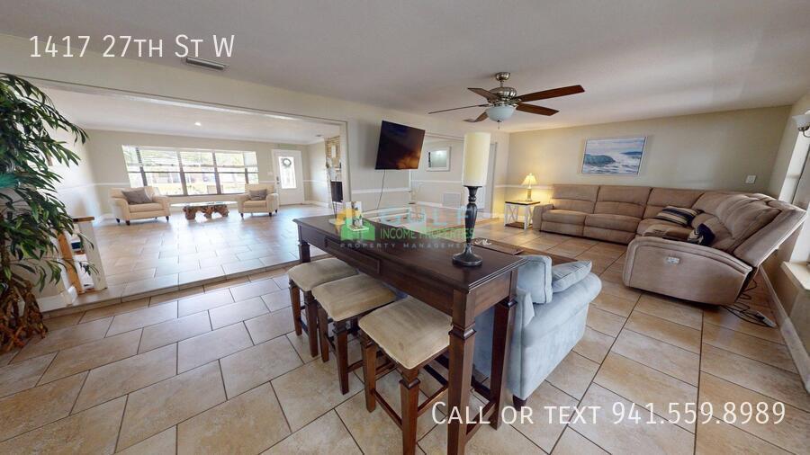 1417 27th St W property image