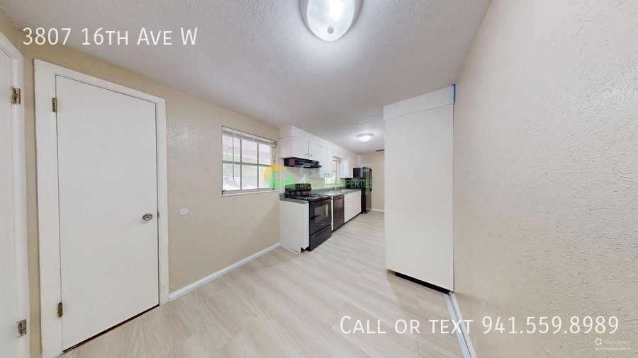 3807 16th Ave W property image