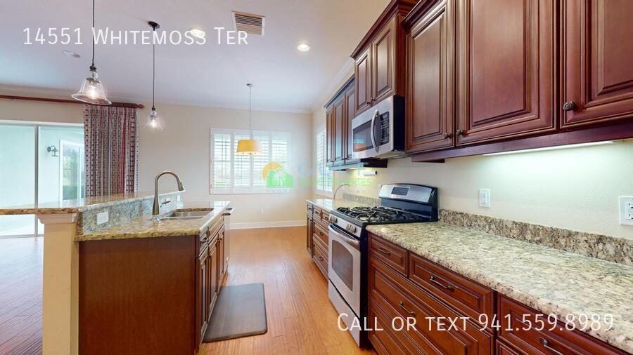 14551 Whitemoss Ter property image
