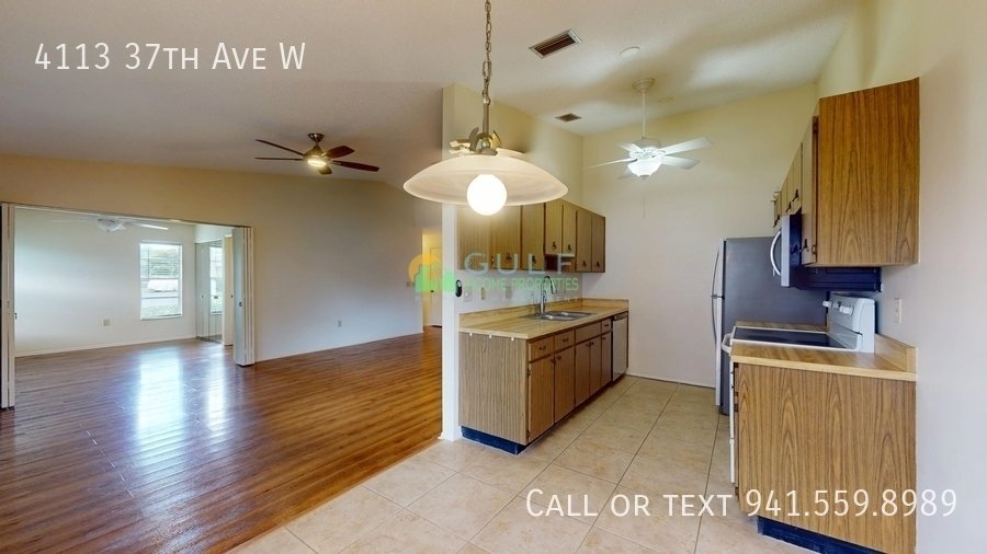 4113 37th Ave W property image