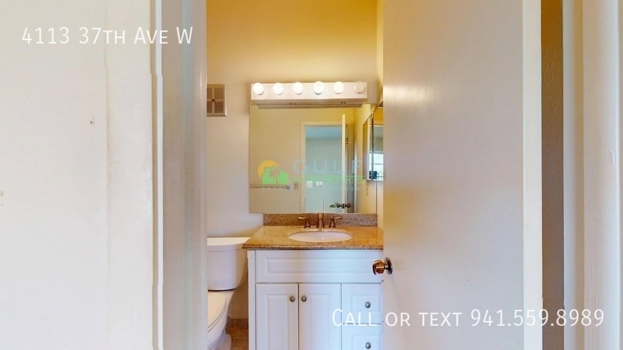 4113 37th Ave W property image