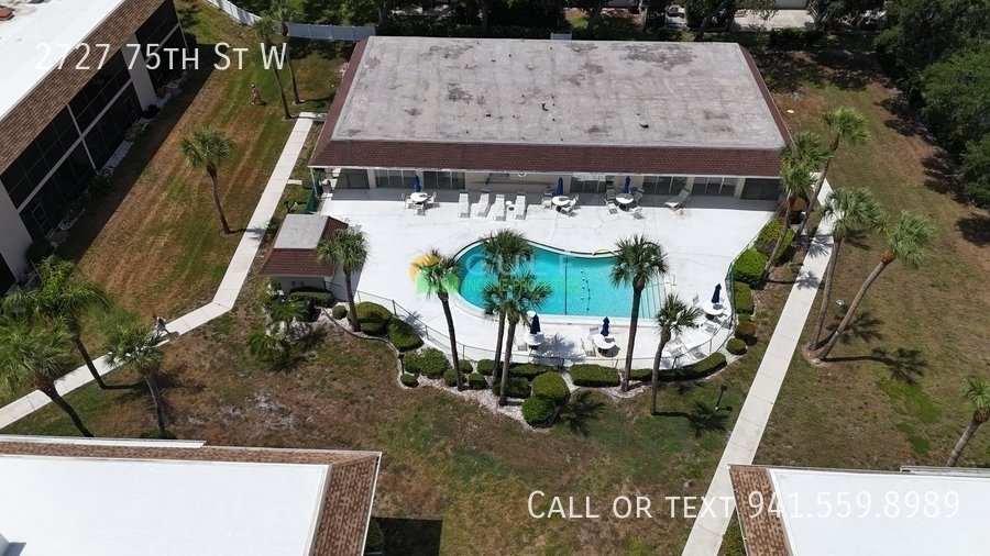 2727 75th St W property image