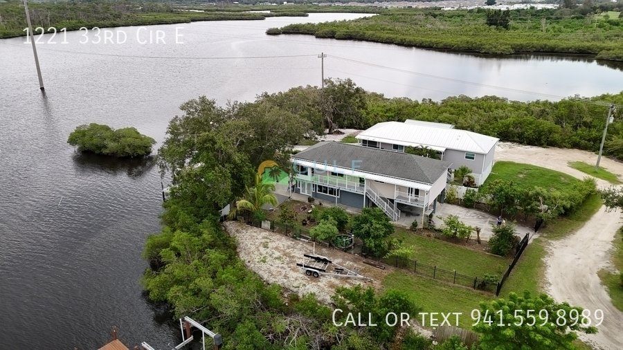 1221 33rd Cir E property image