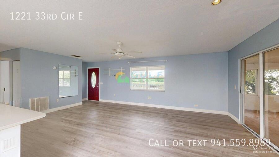 1221 33rd Cir E property image