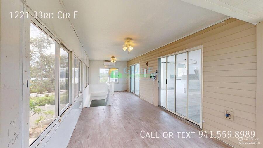 1221 33rd Cir E property image
