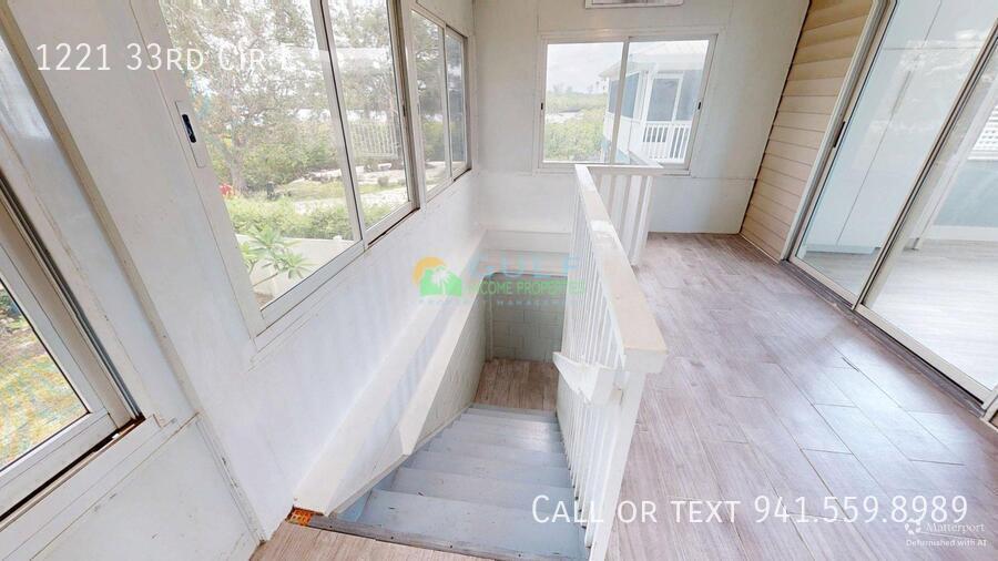 1221 33rd Cir E property image