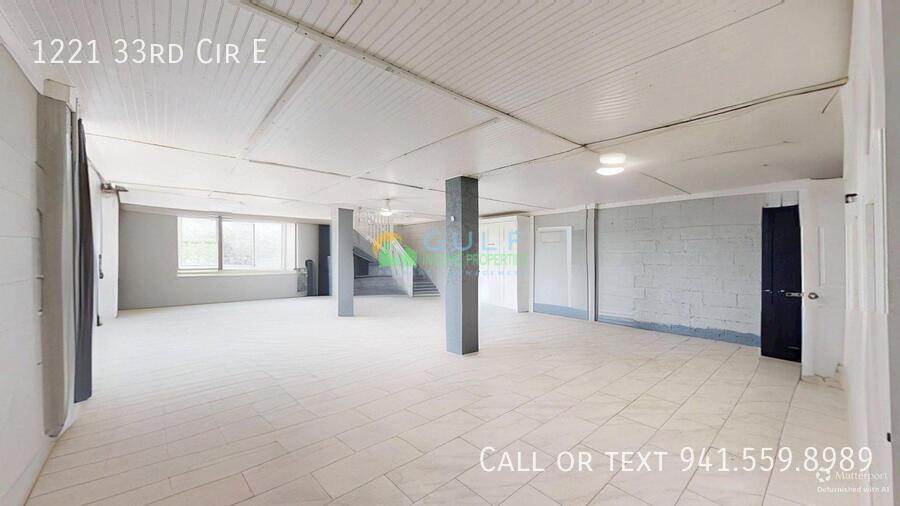1221 33rd Cir E property image